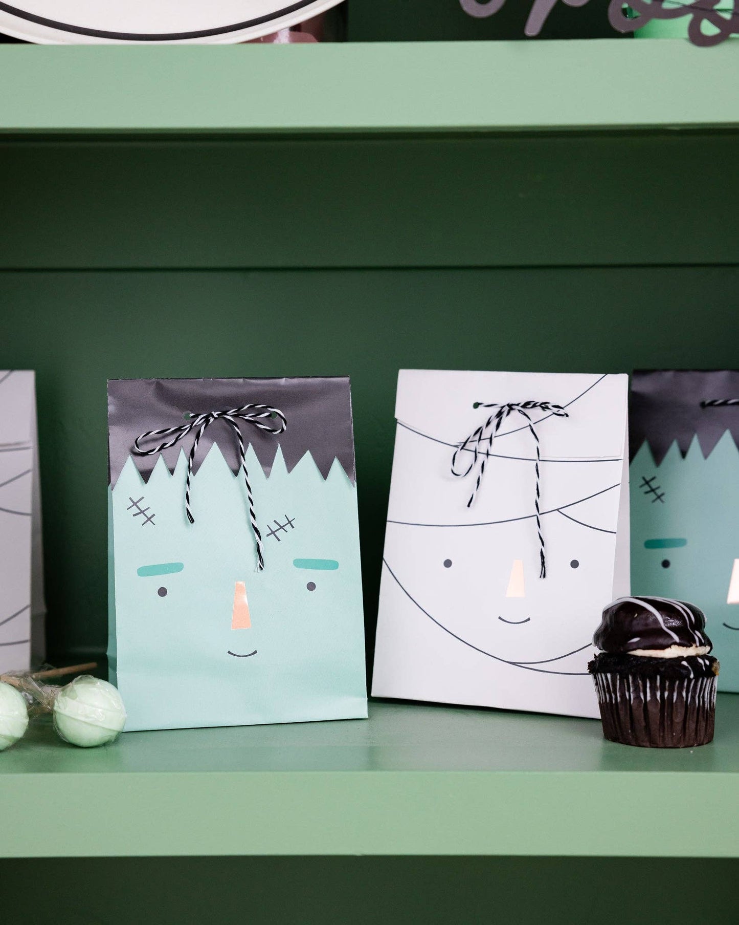 MON1007 - Frank & Mummy Treat Bags