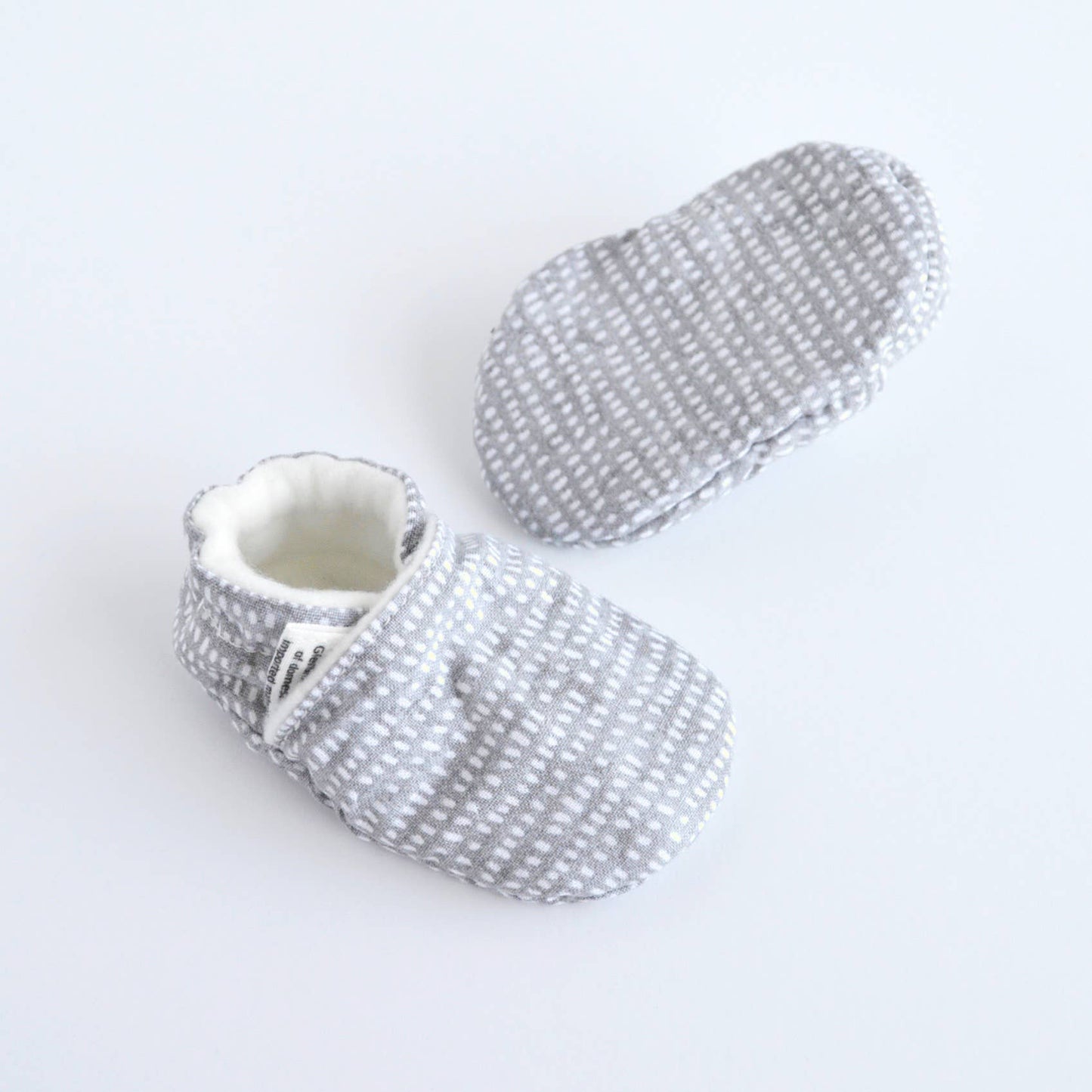 Stay-On Baby Shoes - Baby Mocs - Modern Grey Brush Stokes