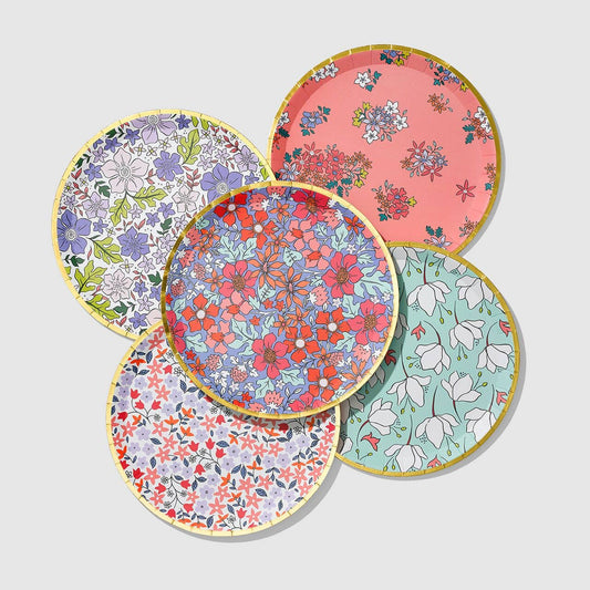 In Full Bloom Large Paper Party Plates (10 per Pack)